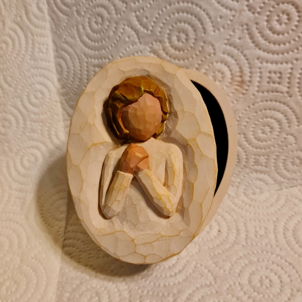 WISHES Keepsake Box.. Willow Tree Susan Lordi  2004